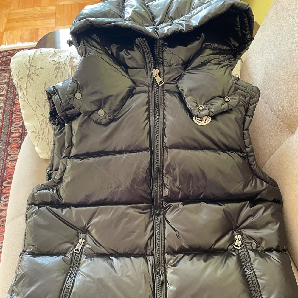 Moncler puffer Vest Size 4